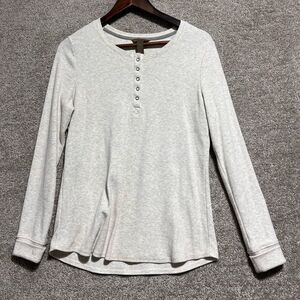 Bit & Bridle Woman’s Ribbed Long Sleeve 1/4 button down shirt Blouse Size Small